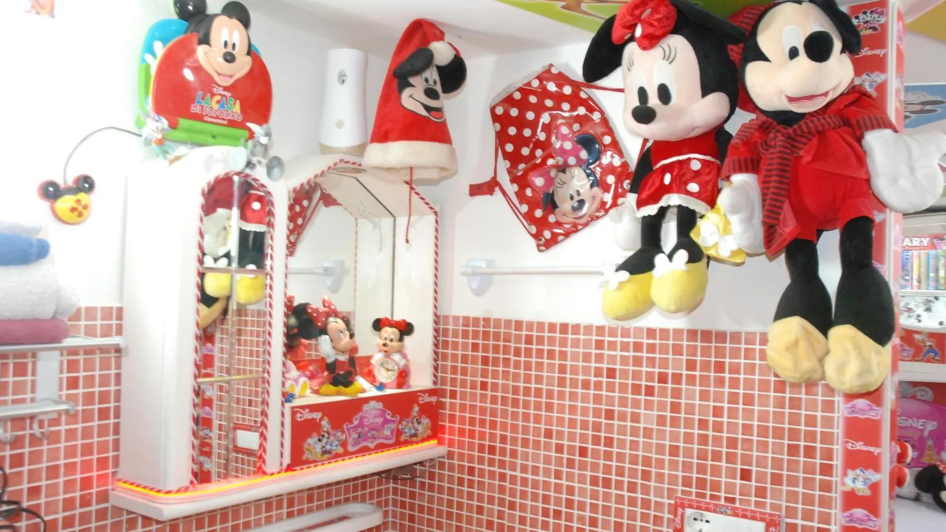 Disney Family Airport Catania City Guest house